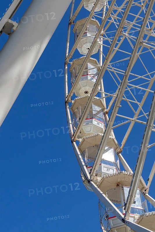 Ferris wheel, Recreation Ground, Stratford-upon-Avon, Warwickshire, England, United Kingdom
