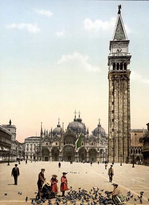St Mark's Place, with campanile, Venice, Italy, Historic, digitally restored reproduction from a 19th century original, Record date not stated, St Mark's Place, with campanile, Venice, Italy, Historic, digitally restored reproduction from a 19th century original, Record date not stated