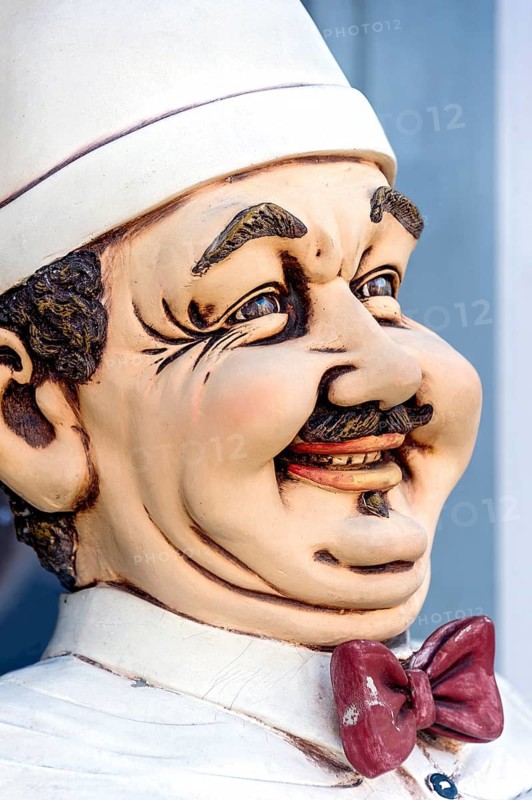 Figure, plastic, portrait of a cook in front of a restaurant, Old Town, Celle, Lower Saxony, Germany