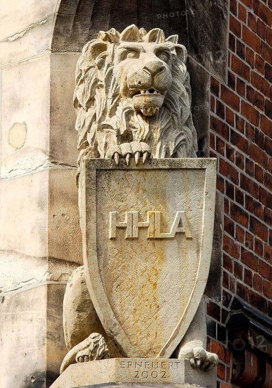 Lion sculpture with HHLA letters for Hamburger Hafen und Logistik Aktiengesellschaft, Hamburg, Germany