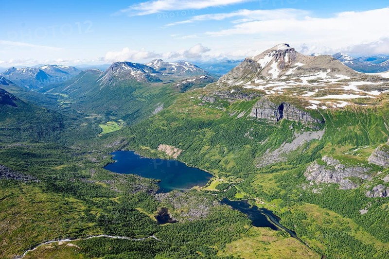 View from the summit of Innerdalstårnet of mountainous landscape, Innerdalen high valley and lake Innerdalsvatna, Trollheimen Mountain Area, Sunndal, Møre og Romsda, Vestlandet, Norway