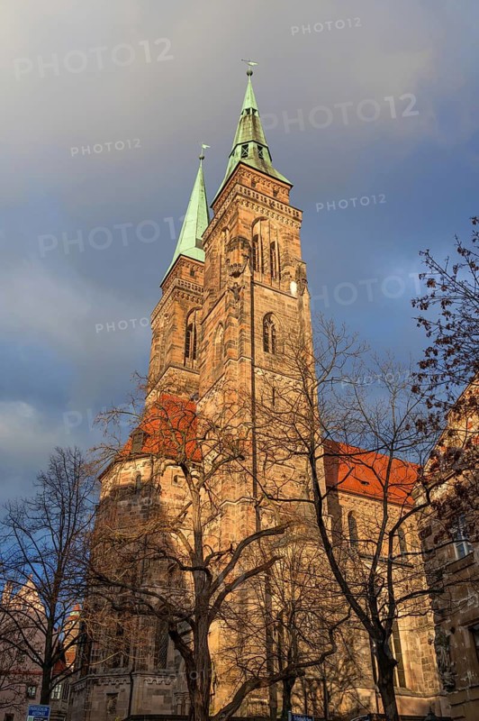 St Sebald's Church in the evening sun, Nuremberg, Middle Franconia, Bavaria, Germany