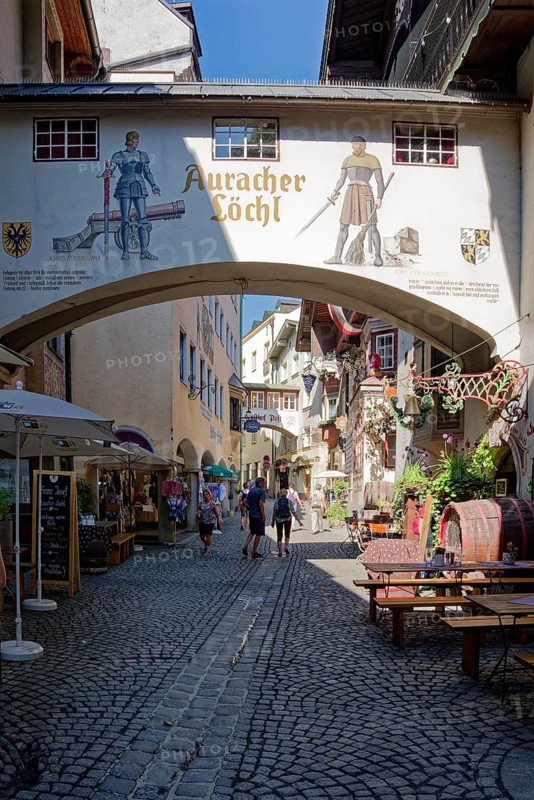 Alley in the historic centre of Kufstein with the Auracher Löchl restaurant, where the famous Kufstein song by Karl Ganzer was written, Kufstein, Tyrol, Austria