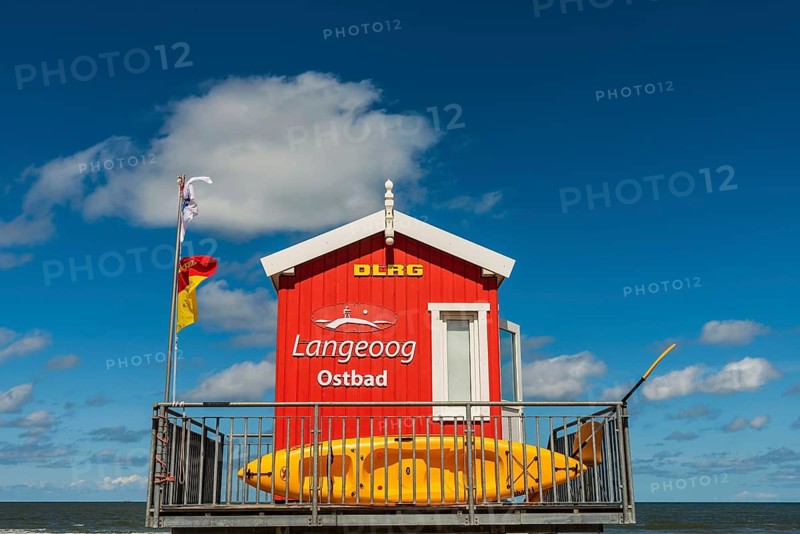 Hut for lifeguards, red, observation tower, rescue tower, beach, North Sea island, Langeoog, Germany