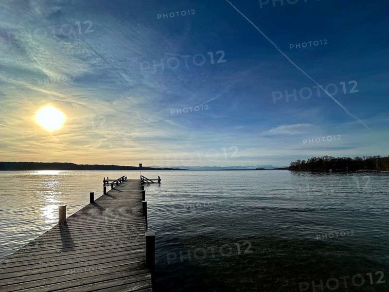 Evening atmosphere, Lake Starnberg, Bavaria, Germany
