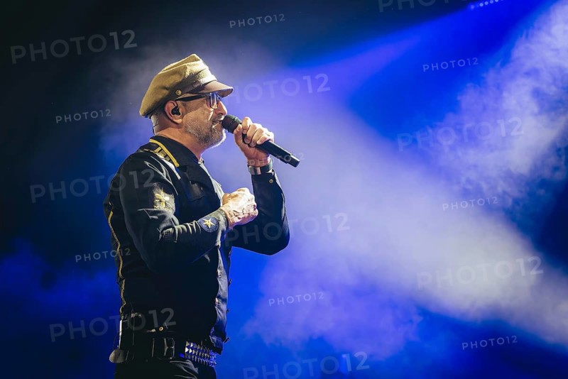 Alexander Wesselsky, singer of Eisbrecher live on Kaltfront Tour 2025 Tour in the Columbiahalle Berlin on 15.05.2025