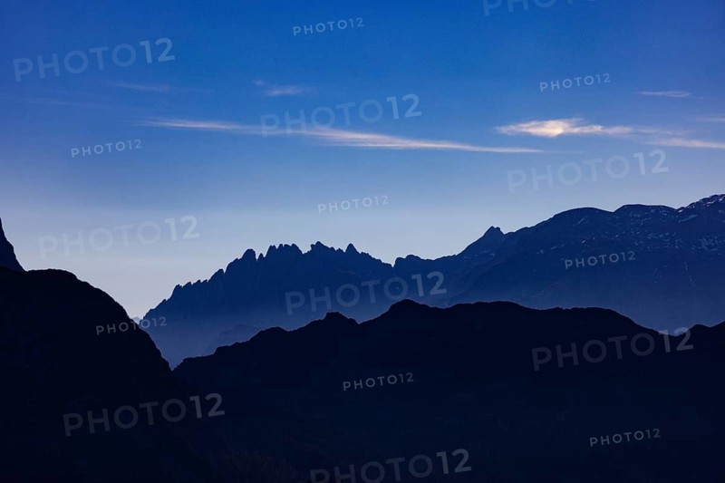 Mountain silhouette, view from Schwarzer to Tennengebirge and Mandlwand, Golling, Osterhorngruppe, Salzkammergut, Land Salzburg, Austria