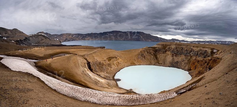 Crater lake Víti and Öskjuvatn in the crater of the Askja volcano, volcanic landscape, Dyngjufjöll mountain massif, Icelandic highlands, Vatnajökull National Park, Iceland