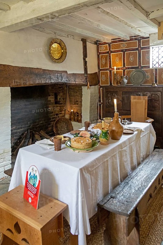Interior view, laid table, fireplace, birthplace of William Shakespeare, Stratford-upon-Avon, Warwickshire, England, Great Britain