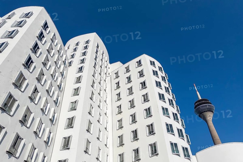 Building, Frank O. Gehry, Rhine Tower, Media Harbour, Harbour, Düsseldorf, North Rhine-Westphalia, Germany