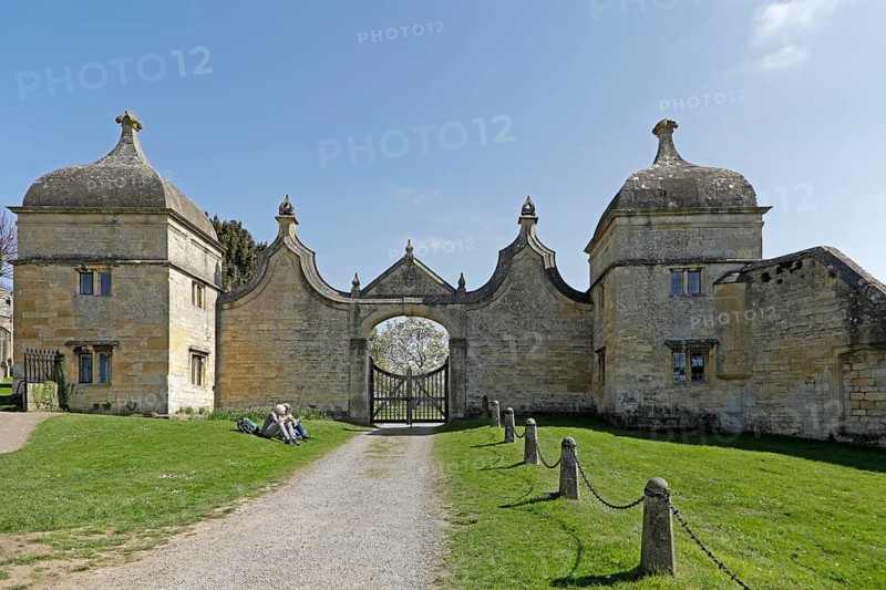 Entrance gate of Campden House, Chipping Campden, The Cotswolds, England, Great Britain