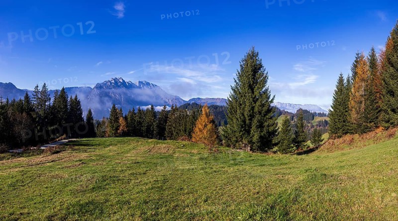 View from the Moosegg high plateau to the Hoher Göll, Golling, Osterhorn group, Salzburg province, Austria