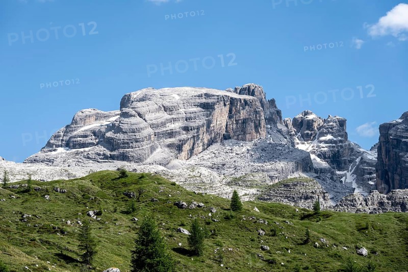 Mountain peaks of the Brenta Mountains, mountain landscape on the Grosté Plateau, Brenta Natural Park, Trentino, Italy