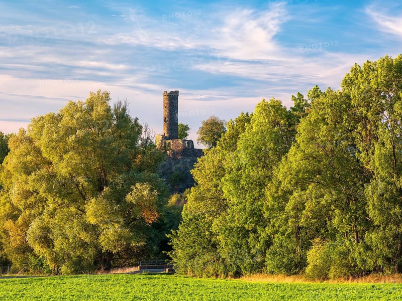 Altenburg ruins in the evening light, Felsberg, Hesse, Germany