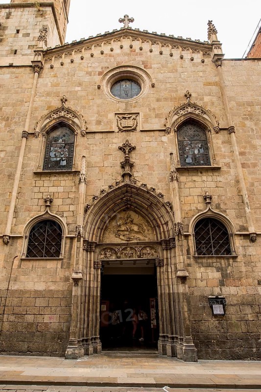 The iglesia de San Jaime, church of saint james, Gothic Quarter, old city, barcelona, spain