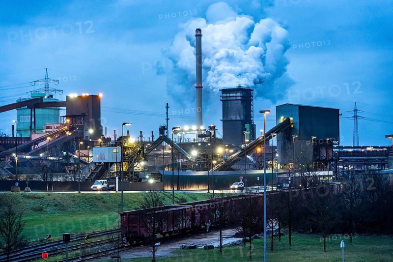 Hüttenwerke Krupp-Mannesmann, HKM in Duisburg, coking plant, fire tower with fire cloud, marshalling yard tracks, North Rhine-Westphalia, Germany