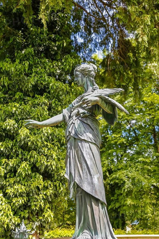 Historic cemetery, Tour, Memorial to Louis Ernst Laiblin 1817 to 1892 and Louis Laiblin 1861 to 1927, Sculpture of a woman, Grave, Pfullingen cemetery, Pfullingen, Baden-Württemberg, Germany