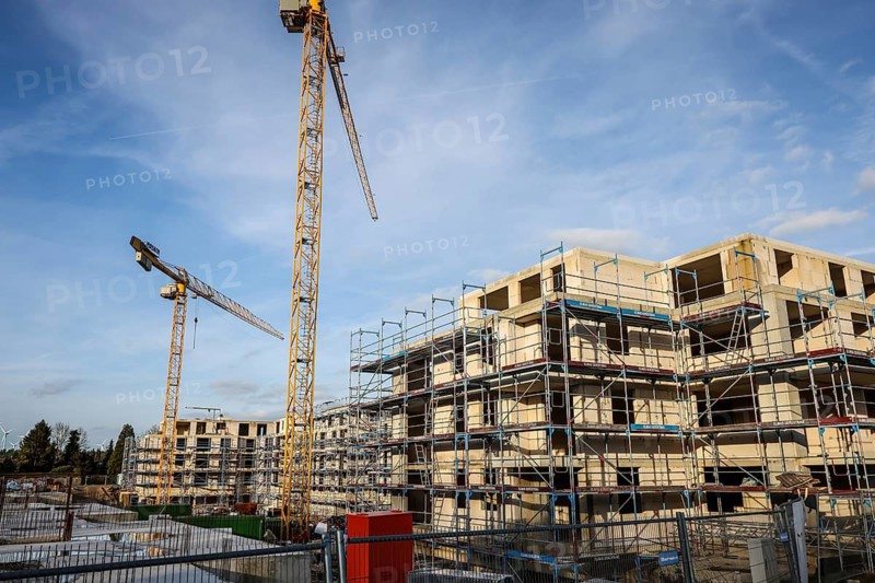 Bedburg, North Rhine-Westphalia, Germany, residential construction, new construction of multi-family residential buildings, new construction project, four-storey residential complex, one third of the flats are publicly subsidised, freely financed for rent and for purchase as condominiums