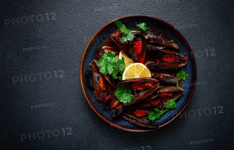 Mussels in tomato sauce, homemade, no people