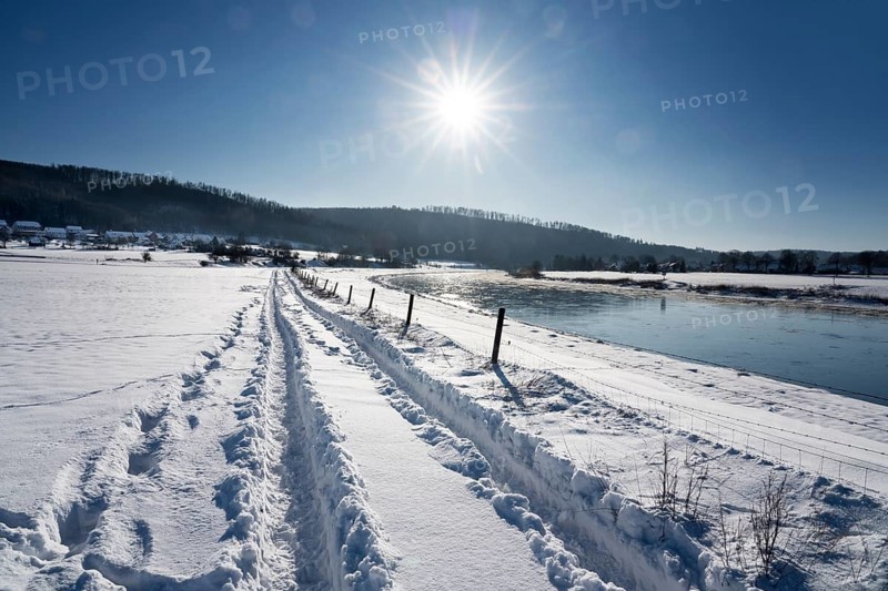 Weser River near Gewissenruh, Wesertal, Weser Uplands, Weserbergland, Hesse, Germany