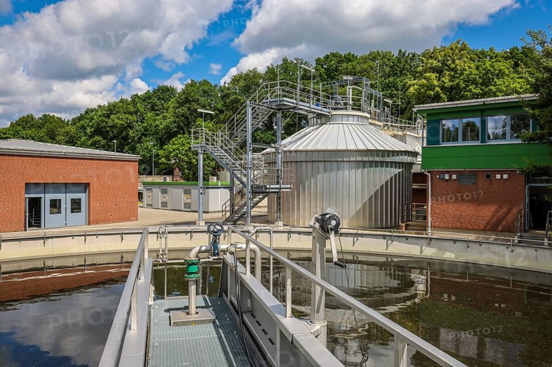 Voerde, Lower Rhine, North Rhine-Westphalia, Germany, Voerde wastewater treatment plant, Wastewater treatment in the modernised wastewater treatment plant