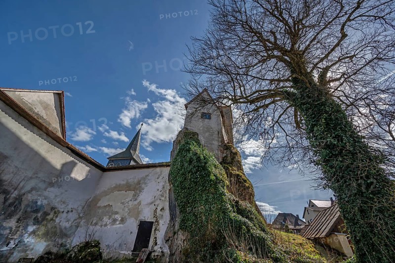House of Unterausess Castle, mentioned in the 11th century, still inhabited today by the Aufseß family, Aufseß, Upper Franconia, Bavaria, Germany