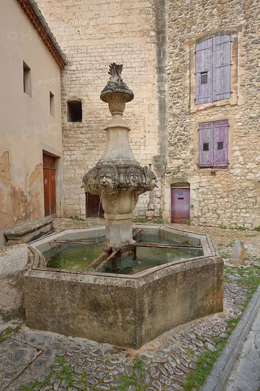 Fontaine du Gigot, fountain, Pernes-les-Fontaines, Vaucluse, Provence, France
