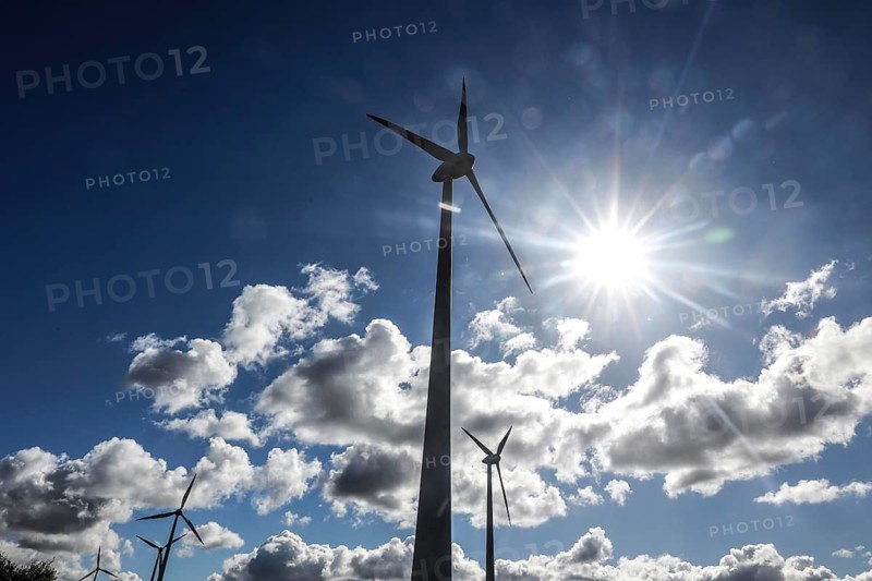 Windmills in a wind farm, Aschersleben, 29/09/2024, Aschersleben, Saxony-Anhalt, Germany