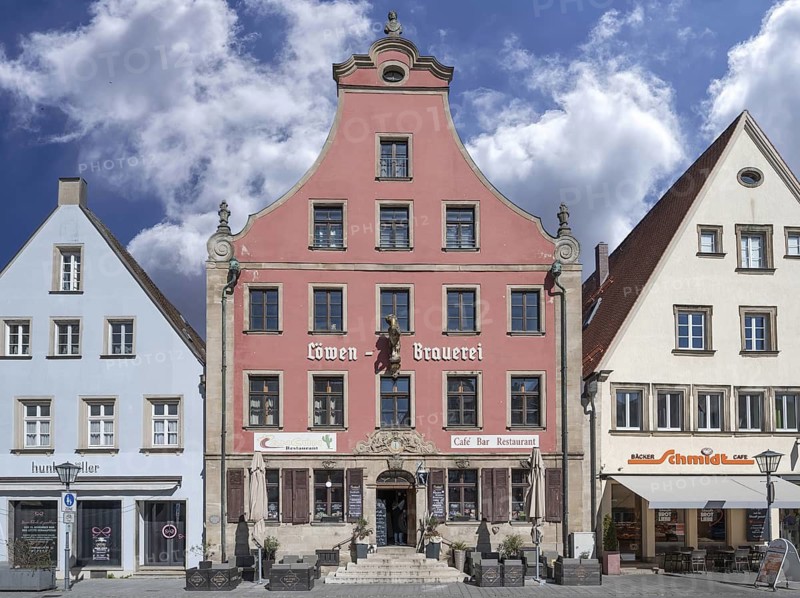 Former brewery inn Zum Goldenen Löwen, since 1664, Luitpoldstraße 3, Weißenburg, Middle Franconia, Bavaria, Germany
