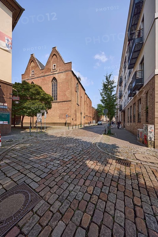 Kreuzherrenkirche in the historic city centre of Düsseldorf, state capital, independent city, North Rhine-Westphalia, Germany