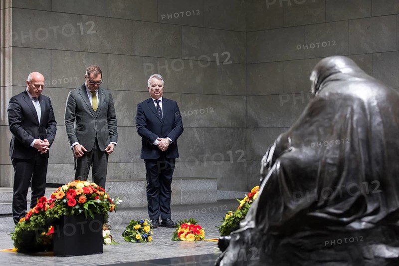 Kai Wegner (CDU, Governing Mayor of Berlin), Oleksii Makeiev (Ambassador of Ukraine) and Konrad Arz von Straussenburg (German diplomat) at the silent commemoration of the 80th anniversary of the end of the Second World War in the Neue Wache, the Federal Republic of Germany's central memorial to the victims of war and tyranny, Berlin, 8 May 2025