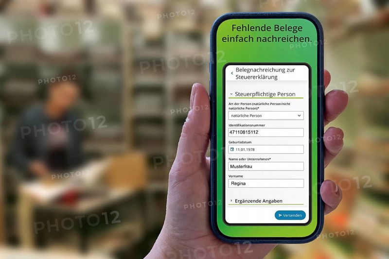 Complete symbol, income tax return via an app, MeinElster+, certain population groups can file their tax return online, mobile from spring 2026, the tax office sends out a pre-filled return, the taxpayer can check, change and supplement it and send it back again