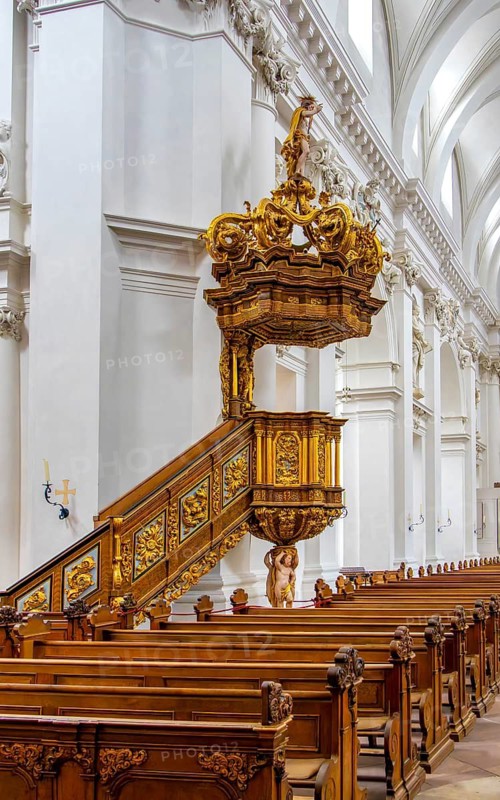 Interior photos in St. Salvator Cathedral in Fulda, officially High Cathedral in Fulda, center of the Fulda Baroque Quarter and landmark of the city, Fulda, Hesse, Germany