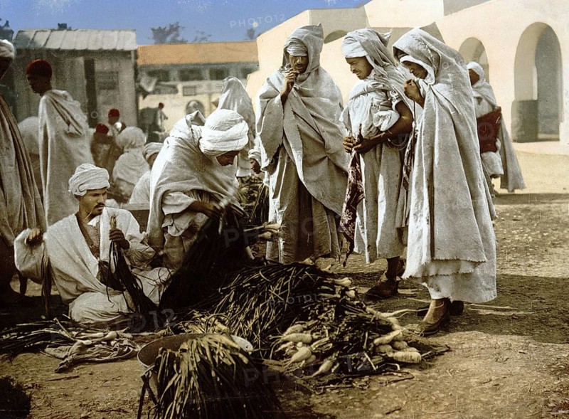 Market in the old town centre of Biskra, Algeria, ca 1890, Historical, digitally restored reproduction from a 19th century original, Record date not stated
