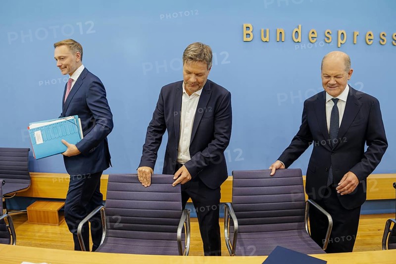 Christian Lindner (FDP), Federal Minister of Finance, Olaf Scholz (SPD), Federal Chancellor, and Robert Habeck (Alliance 90/The Greens), Federal Minister for Economic Affairs and Climate Protection and Vice-Chancellor, present the 2025 budget at the BPK. Berlin, 05.07.2024. Photographed on behalf of the Federal Ministry of Finance
