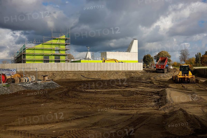 28.10.2020, Oberhausen, Ruhr area, North Rhine-Westphalia, Germany - Emscher conversion, new Emscher AKE sewer, here the new Oberhausen pumping station, the ecological conversion of the Emscher system consists of the construction of a central wastewater treatment system in the Ruhr area, the construction of sewers and the renaturation of the Emscher and its tributaries 00X201028D001CARO (MODEL RELEASE: NO, PROPERTY RELEASE: NO (c) caro images / Rupert Oberhaeuser, http://www.caro-images.com, info@caro-images.com - If the photo is used for purposes other than journalism, please contact the agency - any use of the photo is subject to a fee)