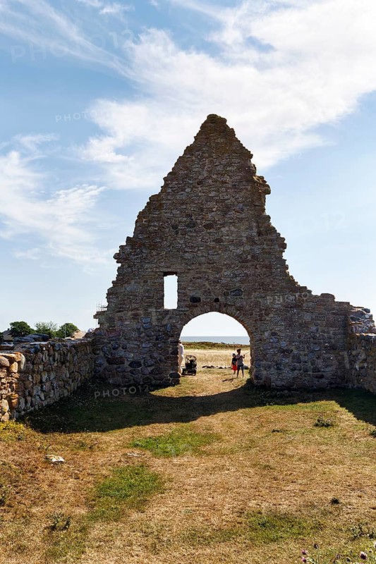 Ruins of St. Birgitta Chapel, Saint Britas Chapel, Middle Ages, tourists enjoy historic atmosphere and views of the Baltic Sea, Sikavarp, Kapelludden, East Coast, Öland Island, Kalmar Län, Sweden
