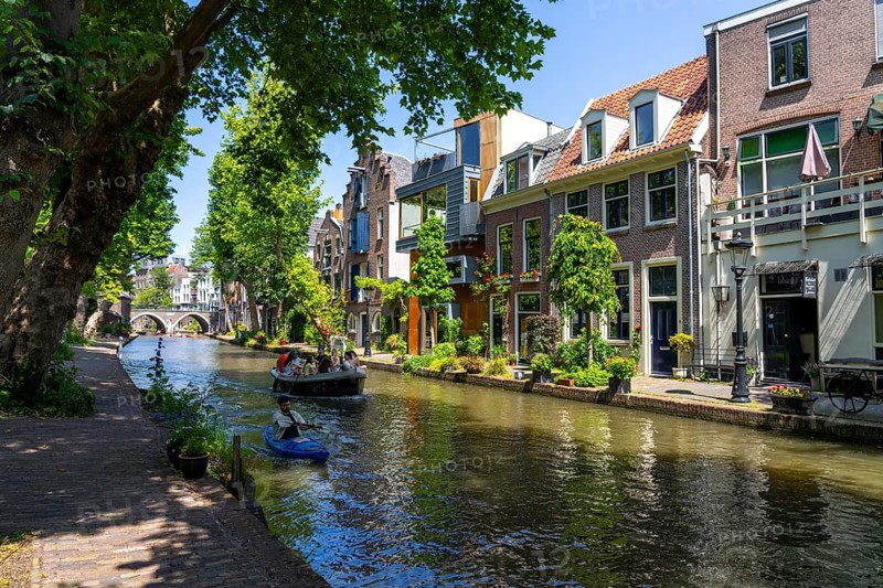 Residential buildings, living on the Oudegracht, in the southern historic centre of Utrecht, residential building directly on the canal, canal, Netherlands