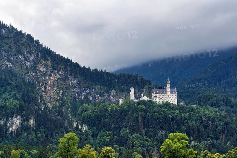 Neuschwanstein Castle, cloud cover, Schwangau, Ostallgäu, Allgäu, Swabia, Upper Bavaria, Bavaria, Germany
