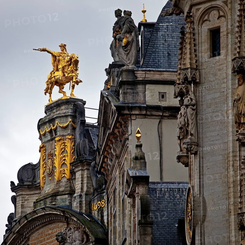 The golden horseman Charles de Lorraine on the guildhall L'Arbre d'Or, Guild of Brewers, Grand-Place, Grote Markt, Brussels, Belgium