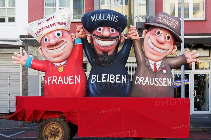 Women stay outside, mottowagon against discrimination of woman in clubs and with the mullahs, papier-mâché figures, mottowagon by Jacques Tilly, Rosenmontagszug 2025, Düsseldorf, Rhineland, North Rhine-Westphalia, Germany
