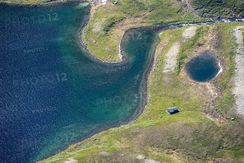 View of Lake Giklingdalsvatnet in the Flatvaddalen high valley, Trollheimen Mountain Area, Sunndal, Møre og Romsda, Vestlandet, Norway