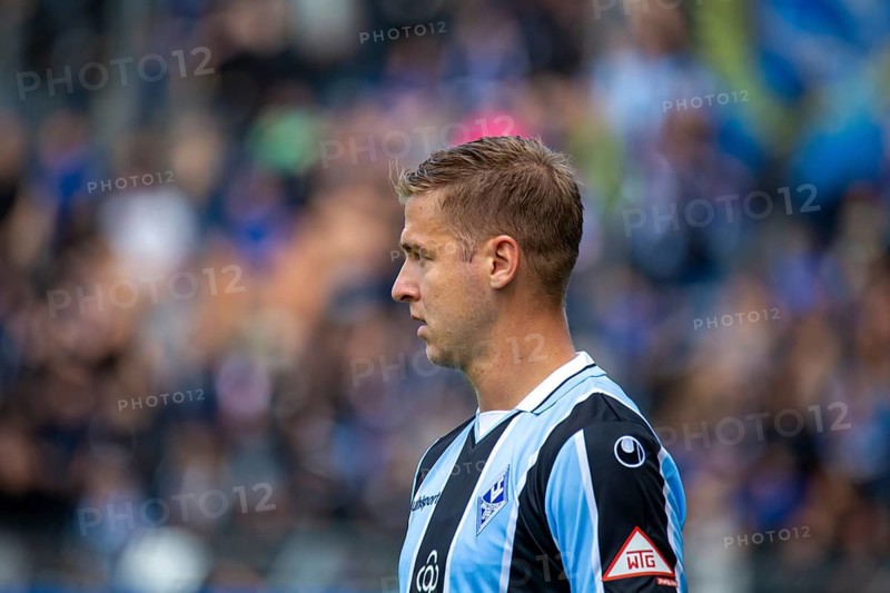 Football 3rd division, season 2024/25, matchday 8: Waldhof Mannheim vs Rot-Weiß Essen. Picture: Martin Kobylansik (10, Mannheim)