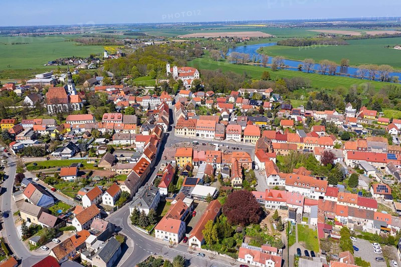 Aerial view of the town with town church, castle, town hall and Elbe, Strehla, Saxony, Germany