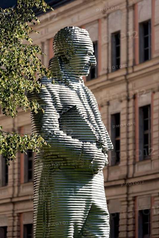 Monument to Count Maximilian von Montgelas, monumental statue made of aluminium by Karin Sander, Promenadeplatz, Old Town, Munich, Upper Bavaria, Bavaria, Germany