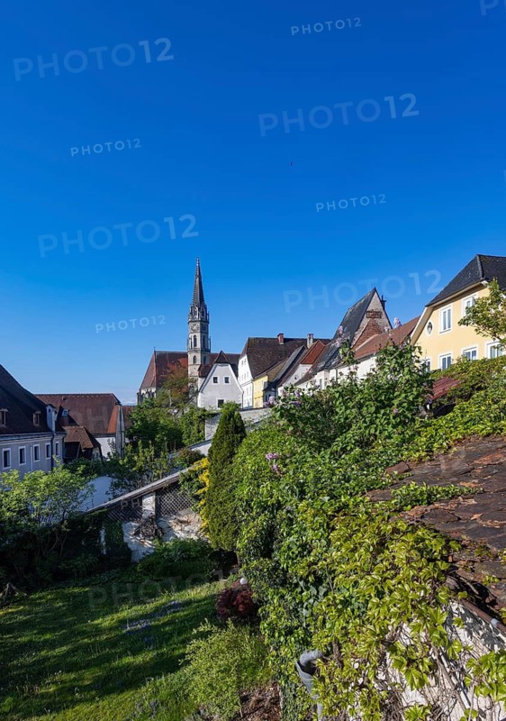 Old town houses with parish church, Steyr, Traunviertel, Upper Austria, Austria