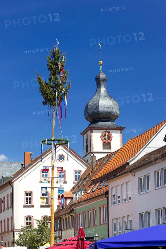 Germany, Bavaria, Marktheidenfeld, Old Town Hall and St Laurentius Church, Federal Republic of Germany