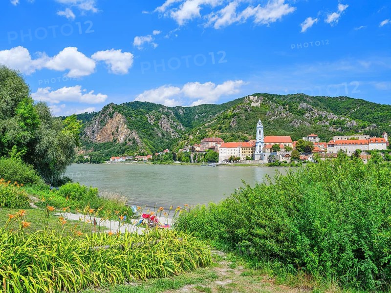 View of Dürnstein, church, summer, river, blue sky with clouds, Danube, UNESCO World Heritage Site, Wachau, Lower Austria, Austria