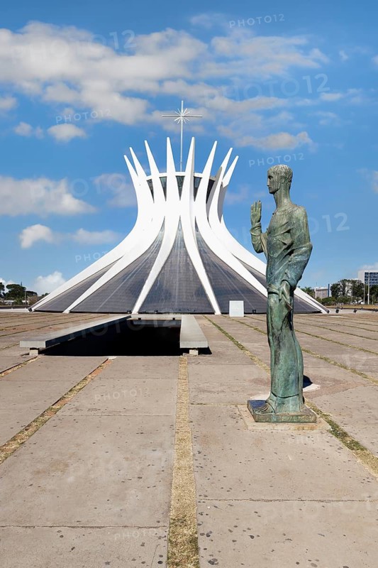 St John the Evangelist statue by Alfredo Ceschiatti and Dante Croce in front of the Roman Cathedral of Brasilia or Metropolitan Cathedral, designed by Oscar Niemeyer, World Heritage Site, Brasília, Brasilia, Federal district, Brazil