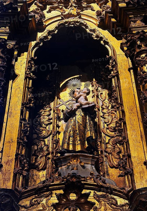 Sacred artwork, St. Anthony's Chapel, Rococo Talha Dourada, São Francisco Church, UNESCO World Heritage Site, Porto, Portugal